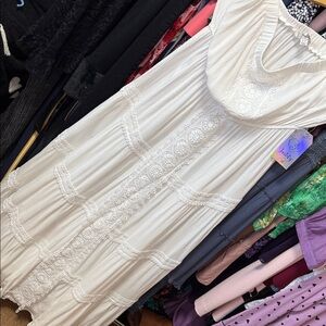 Justify Sz XL Elegant White Lace Maxi Dress NWT